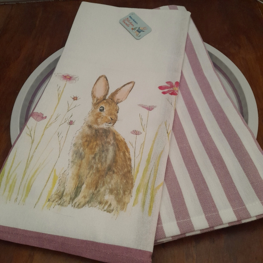 World Market Easter and Lavender  Kitchen Linens/Towels Set 2 NWT